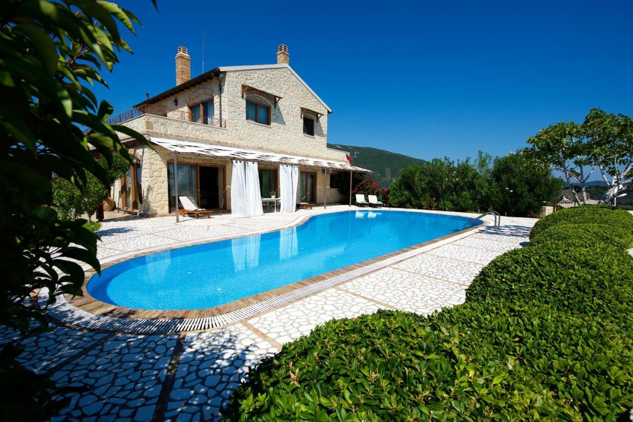 Villa Petrino CChalikounas Buitenkant foto